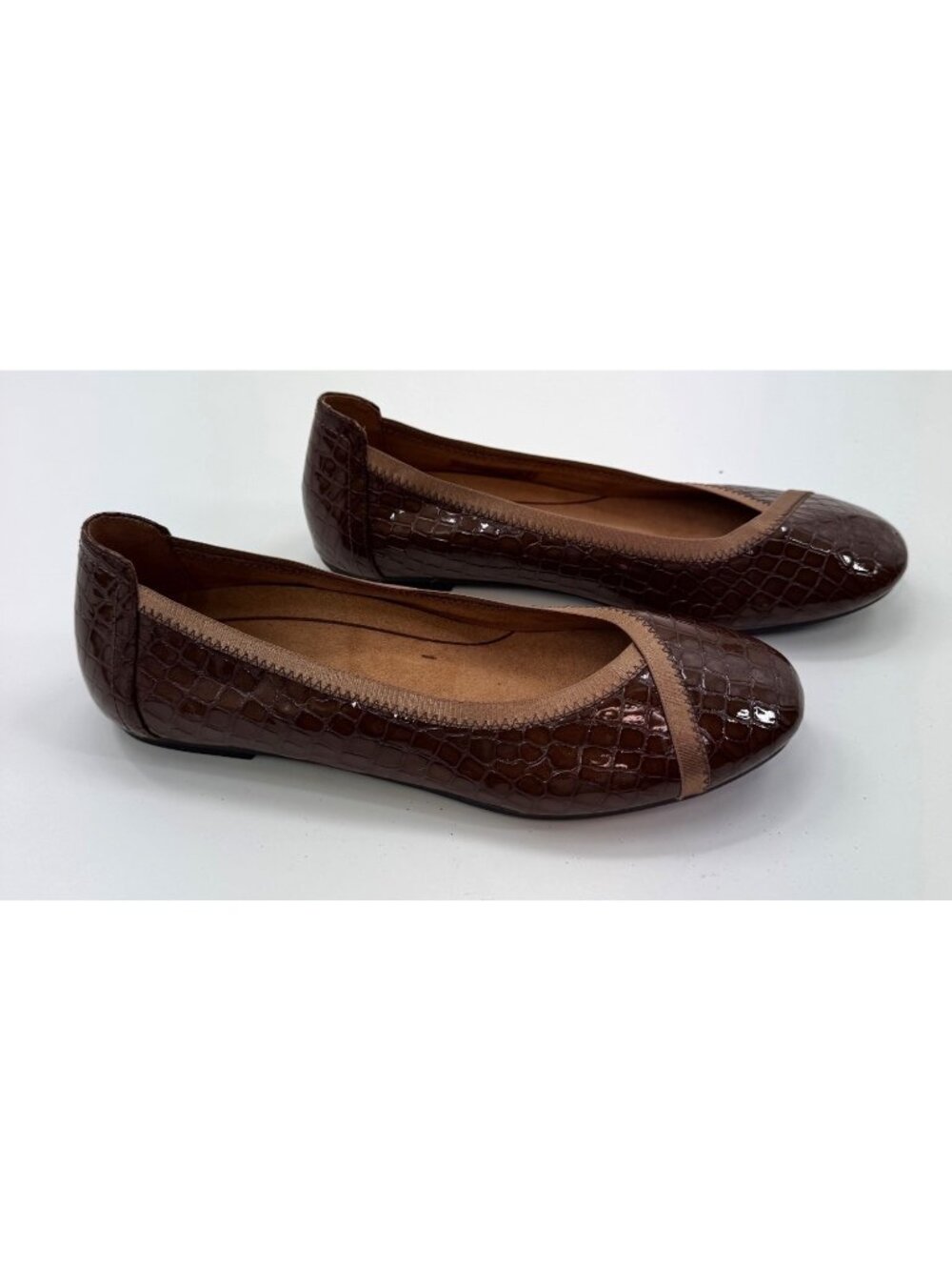 Vionic Carroll Womens Brown Croc-Embossed Flats Size 9 Comfortable Slip-On Shoes